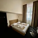 Bellevue Am Kurfuerstendamm Hotel 3*