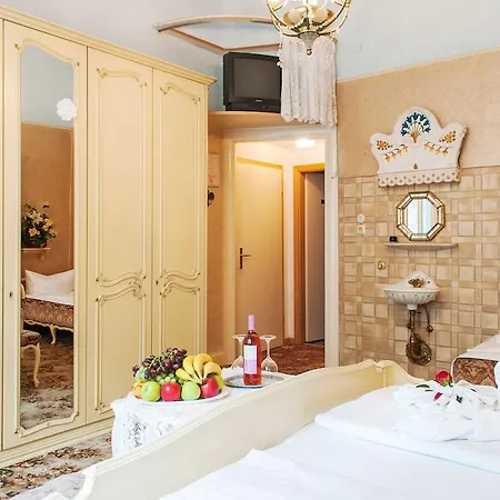 Hotell Bellevue Am Kurfuerstendamm 3*